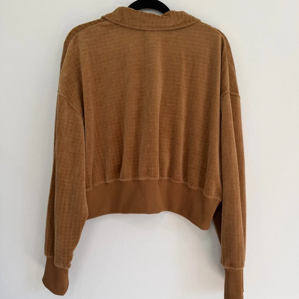 Nike cropped velour